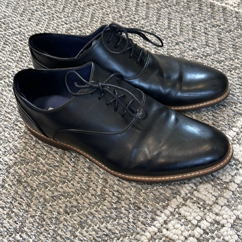 Steve Madden Size 10 1/2 Shoes - Picture 2 of 4